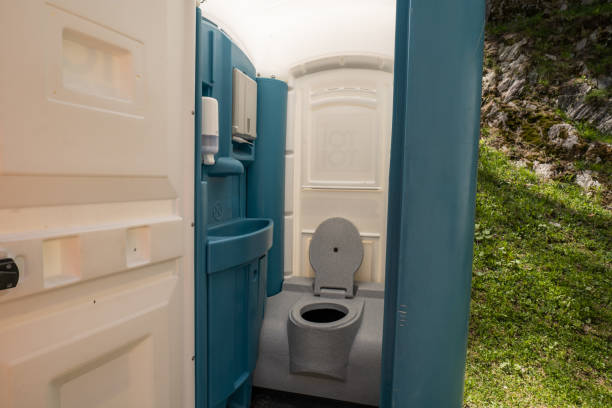 Best Porta potty delivery and setup  in Salineville, OH