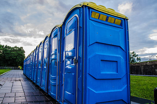 Best Portable toilet rental cost  in Salineville, OH